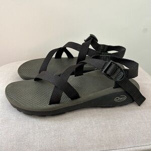 CHACO Clasic Strappy Sandals Black Women's Size 10 Hiking Camping Granola Garden